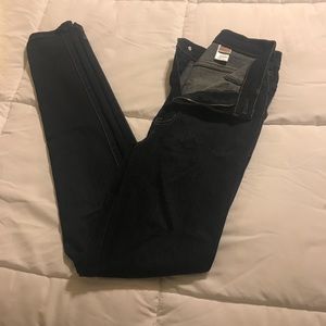 Fashion nova skinny jeans size 3 (25W)